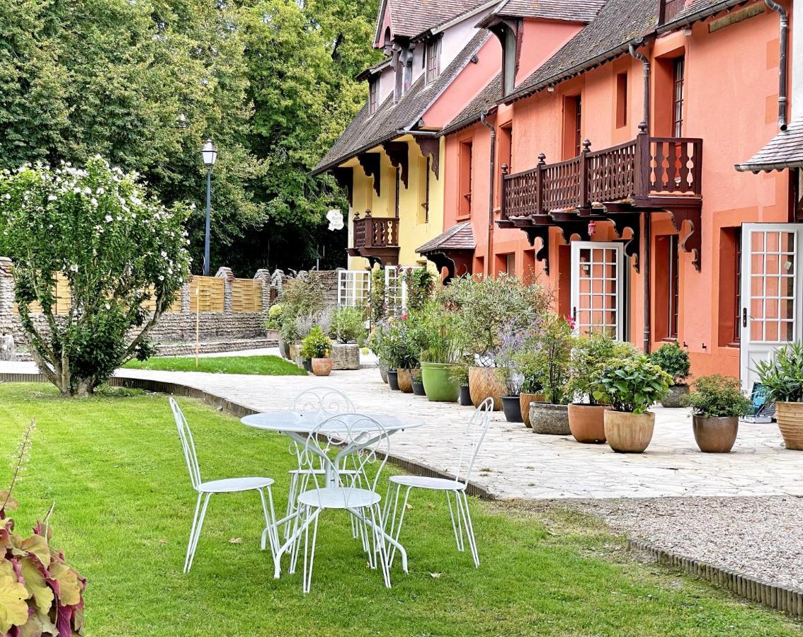 Moulin De Fourges Hotel Exterior photo
